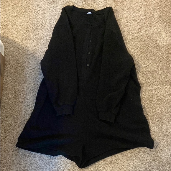 Old Navy Black Romper - Picture 1 of 3